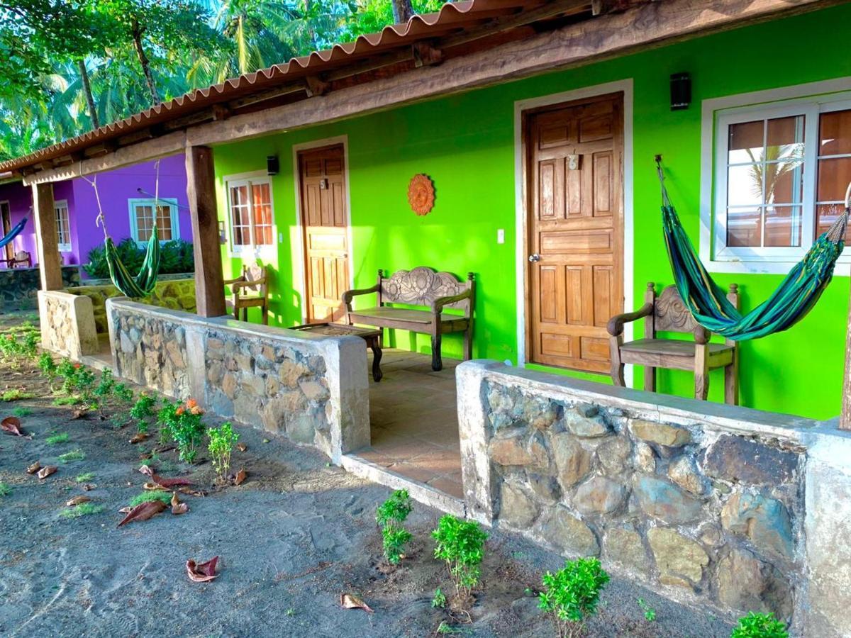 Hotel Oasis & Surf Camp Santa Catalina Exterior photo