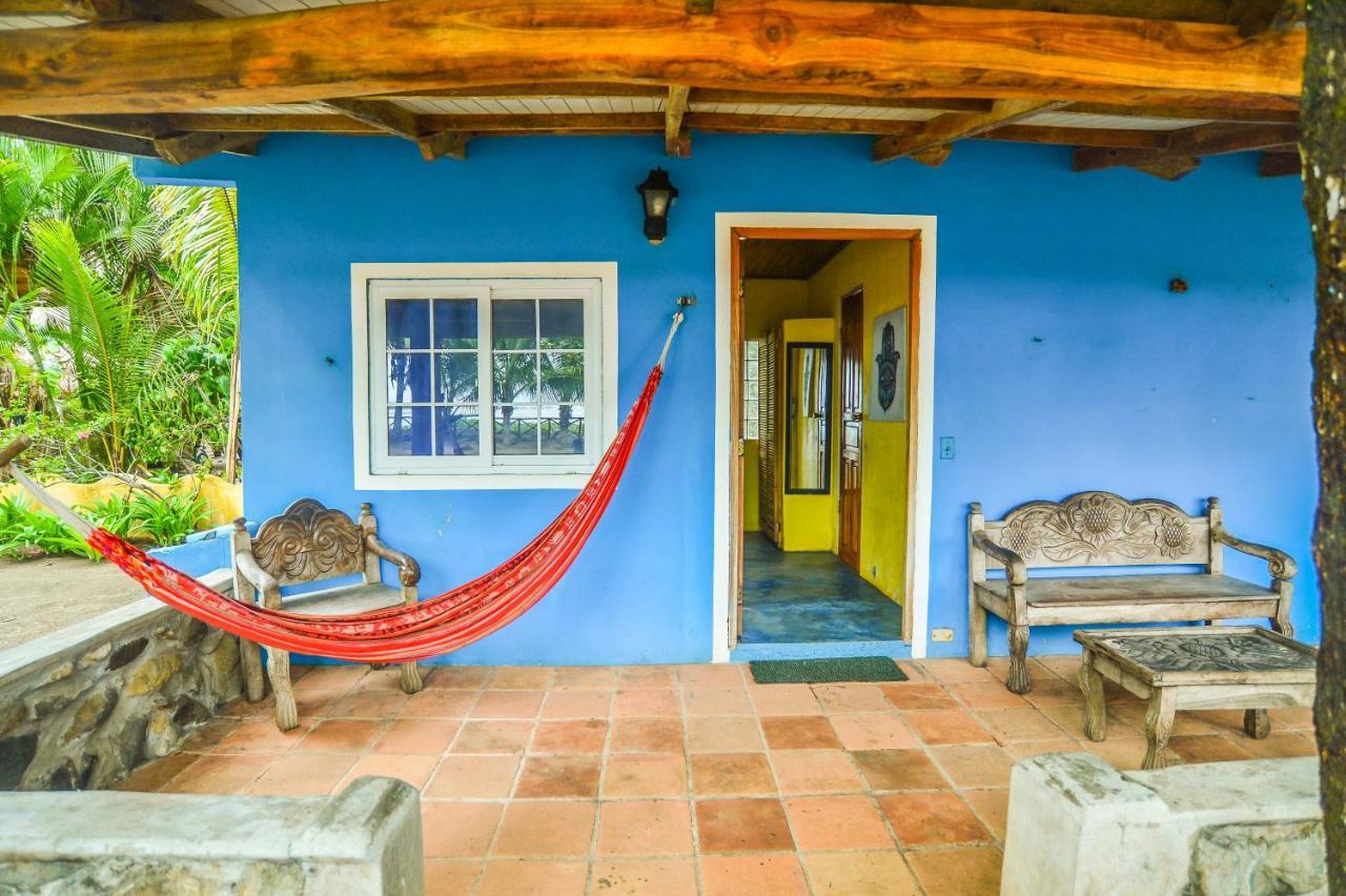 Hotel Oasis & Surf Camp Santa Catalina Exterior photo