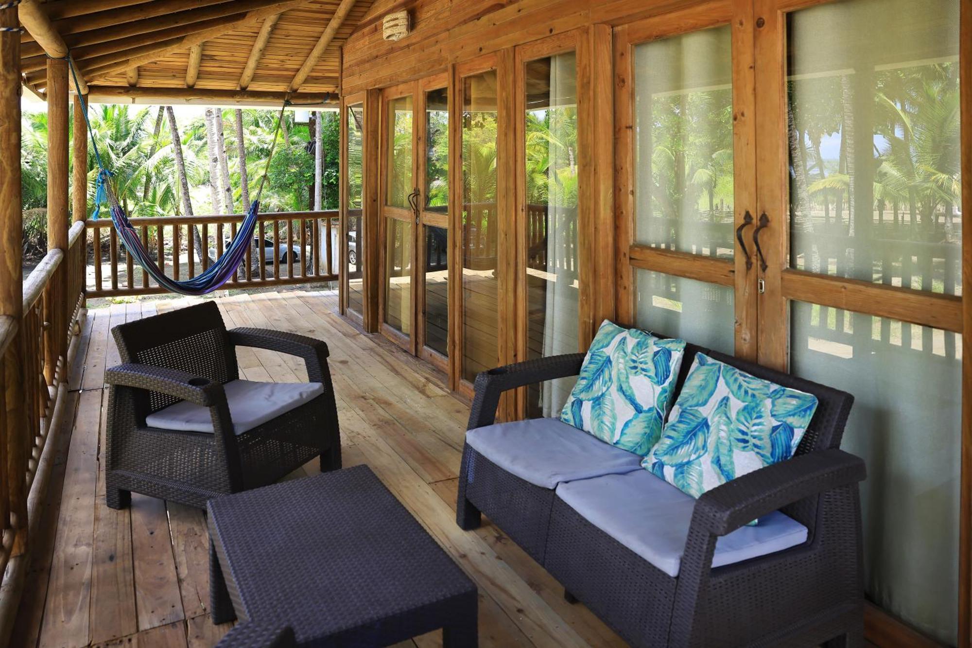 Hotel Oasis & Surf Camp Santa Catalina Exterior photo